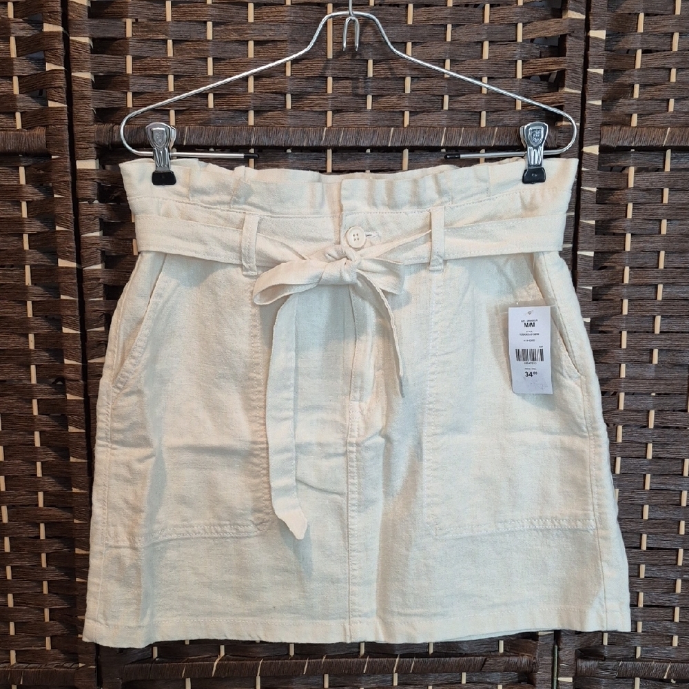 Suzy Shier Light Cream Linen Blend Skirt